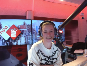 De man achter het applaus: wat doet een publieksopwarmer?