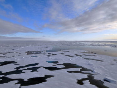 Peter Kuipers Munneke over plastic in de Noordelijke IJszee