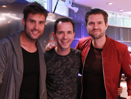 Nick & Simon nemen de uitzending over