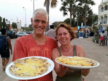 Ondertussen in Gambia bij de pannenkoekenbakkers