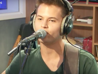 KIOL - ‘Broken Up Again’ live @ Roodshow Late Night