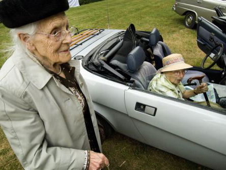Steeds meer 75+'ers nog in bezit van een auto