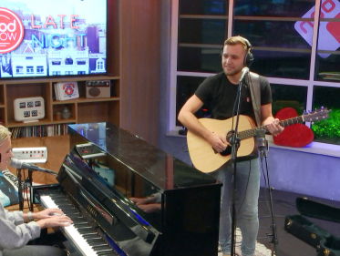 Suzan & Freek - Altijd Wel Iemand live @ Roodshow Late Night