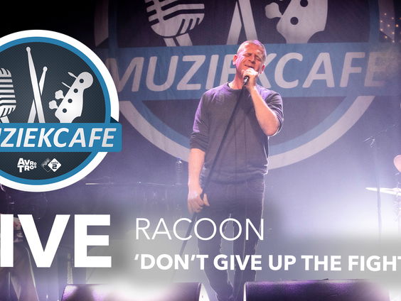 Racoon - 'Don't Give Up The Fight' live bij Muziekcafé