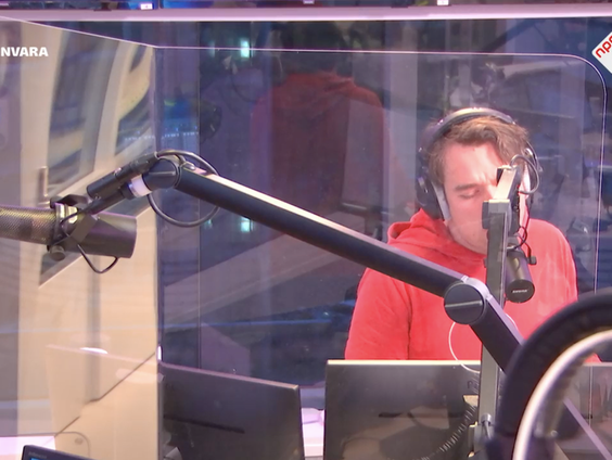 Emil Landman- cover Seven nation army The white stripes (Live @ Giel)