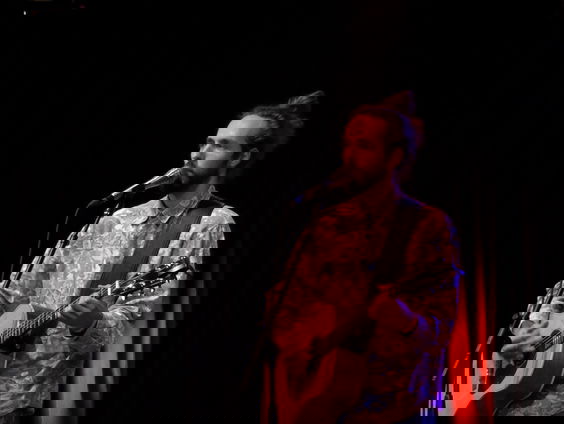 Tim Dawn - To Love Somebody live in Muziekcafé