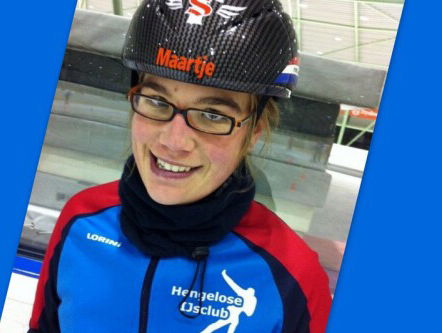 Kampioen Maartje Ellenkamp voor het eerst weer op het ijs.