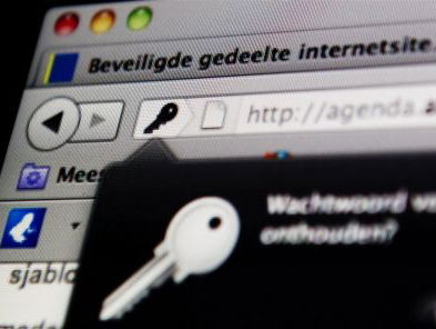 De zoekmachine met al je wachtwoorden staat online!