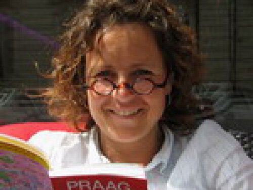 Caroline van Beekhoff schreef de e-reader aanrader 'Trends toepassen'