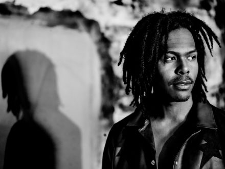 Bart belt met Jeangu Macrooy over zijn ESF inzending!