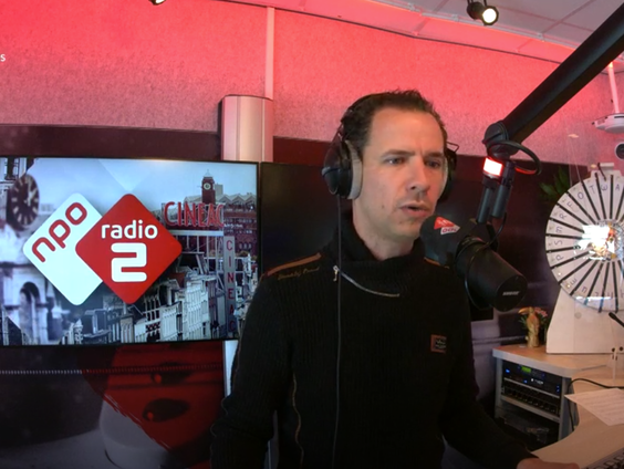 Bart opent de stembussen voor de NPO Radio 2 Songfestival Top 50