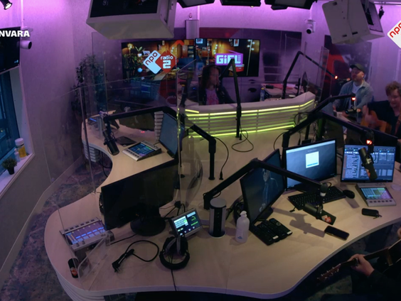 Leon Moorman- Knooin (Live @ Giel)