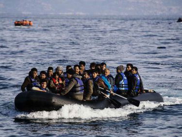 Tineke Ceelen van Stichting Vluchteling over stopzetten hulp aan vluchtelingen door Europa op Middellandse Zee