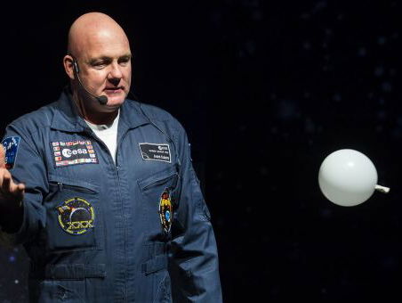 André Kuipers over terugkomst Christina Koch: "Je wordt aardziek"