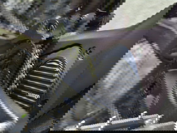 Moeten elektrische fietsen naar de rijbaan?