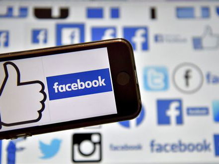 Moet je straks betalen om nieuws op Facebook te lezen?