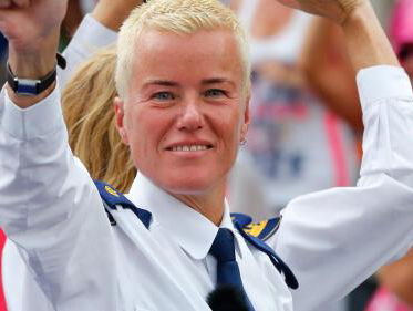 Ellie Lust pleit voor 'afstandsdiscipline': "Wees niet eigenwijs"