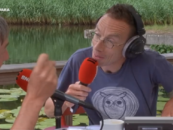 Meisjes zijn mooi op paard