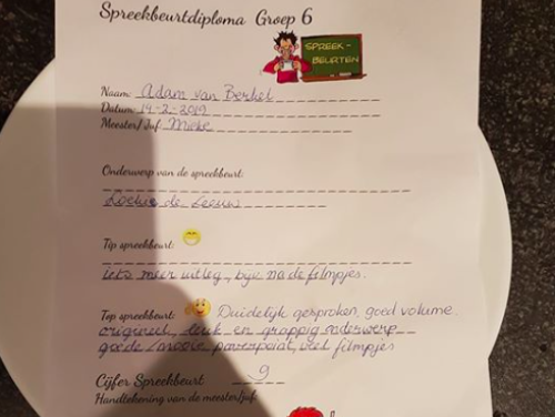 Adam (9) haalde een negen voor zijn Loeki spreekbeurt!