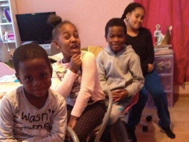 Jaira (13) runt zelf een bijles-school en dat gaat supergoed