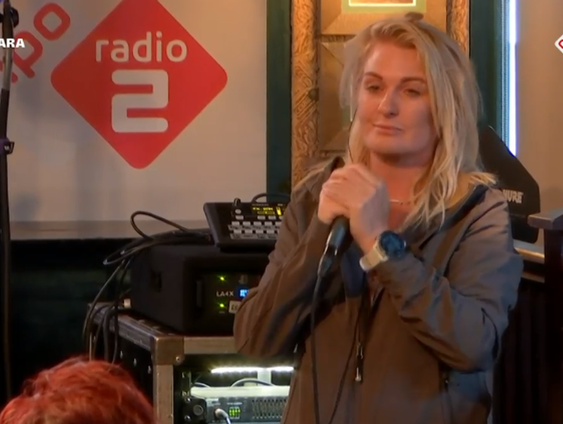 Miss Montreal - Een Stap Terug