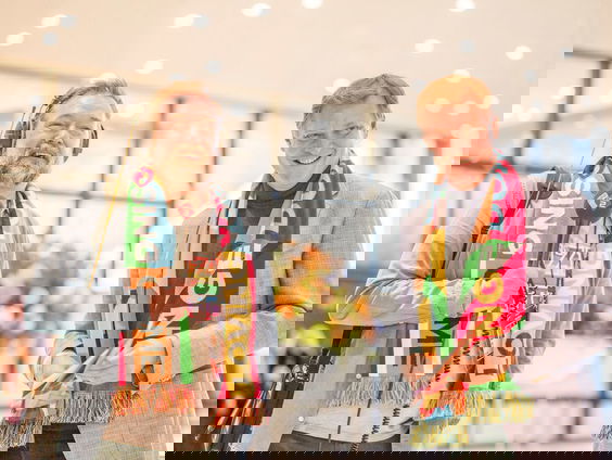 Jeroen komt Albert Verlinde tegen op de rode loper van het Songfestival