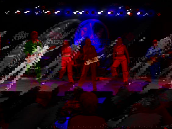 Inge van Calkar - Touchdown live in Muziekcafé