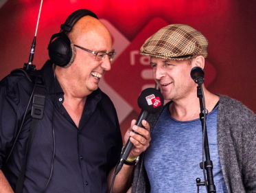 Daniel Dekker interviewt Racoon op Concert at SEA