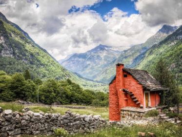 Jodel grootmeester Janneke jodelt het programma uit