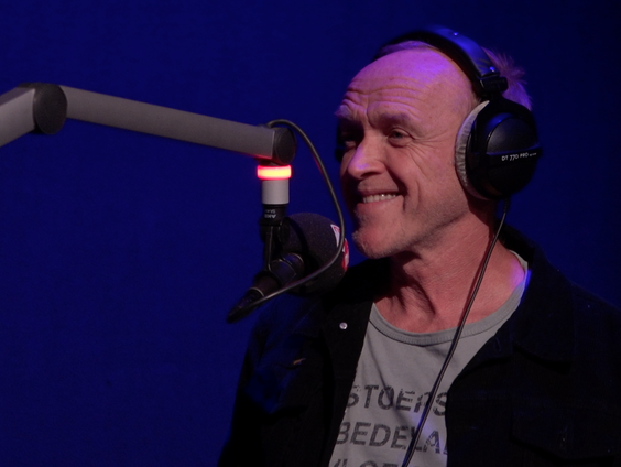 De Borrelplank met Stef Bos live bij Muziekcafé