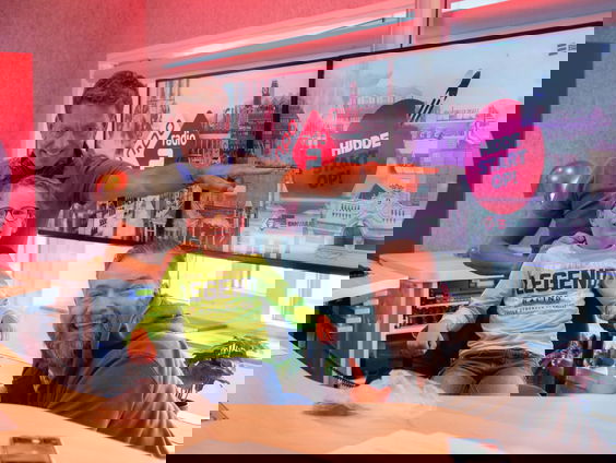 Bijzonder moment! Hidde(7) luidt de allerlaatste schoolbel