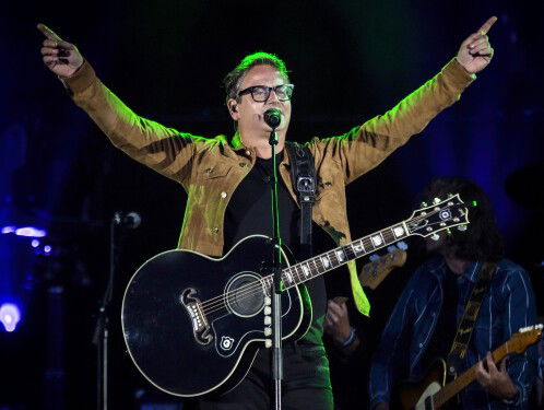 Guus Meeuwis gaat een weekje minderen voor kinderen
