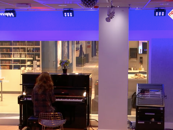 Leah Rye- (Live @ Giel)