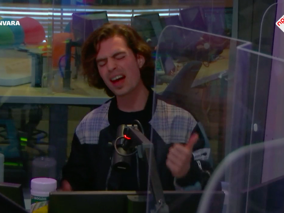 Dion Cooper- Cold (Live @ Giel)