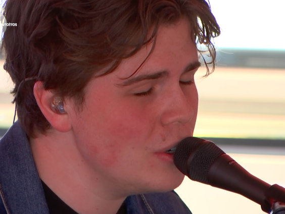 remme - 'Everything I Wanted' live bij Muziekcafé