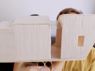 Hoe bouw je een tiny house?! Koen maakt er een youtube-serie over!