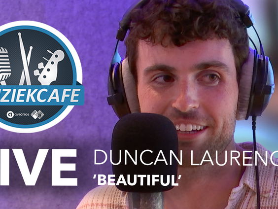 Duncan Laurence - 'Beautiful' live bij Muziekcafé