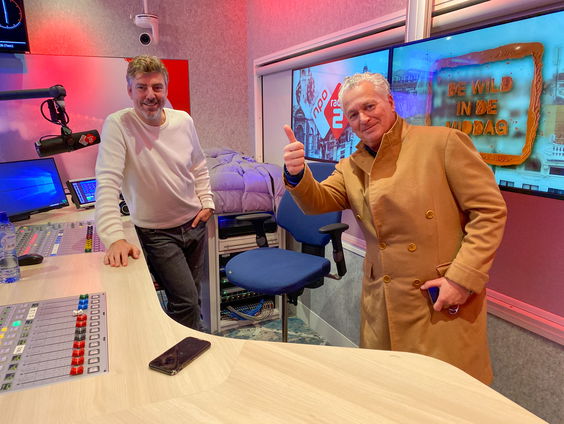 Bram Moszkowicz is tafelheer van De Wild in de Middag