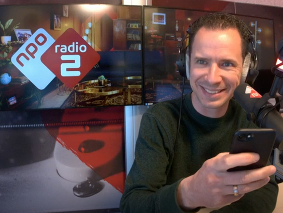 Bart verrast op bijzondere wijze Ilse DeLange met nieuwe TopSong