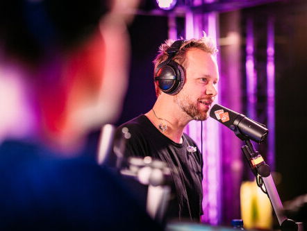 Dat ging makkelijk! Diggy Dex wakker bellen met een verrassing