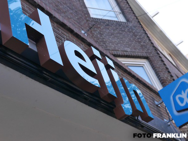 Proef uit de kleren voor nieuwe bedrijfskleding Albert Heijn 'faliekant mislukt'