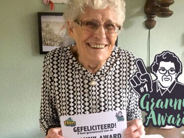 Oma To genomineerd voor de Granny Award 2018 - misschien wel de leukste oma van NL