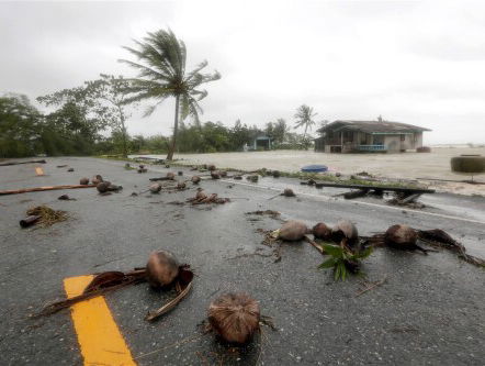 Priscilla zit midden in de tropische storm in Thailand