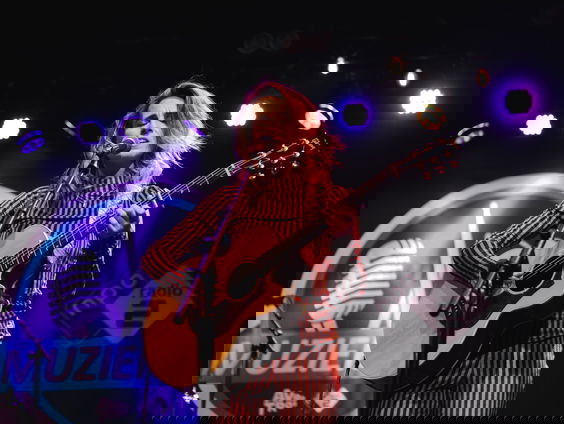 The BlueBirds - Great Big World live in Muziekcafé