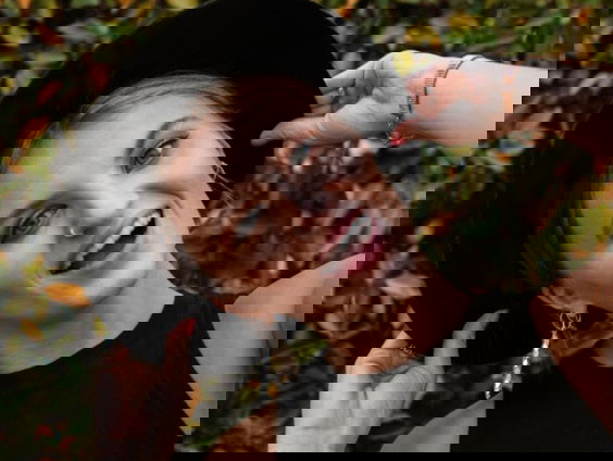 Stand-in Julia deed de Songfestival acts van Barbara Pravi en Jeangu Macrooy