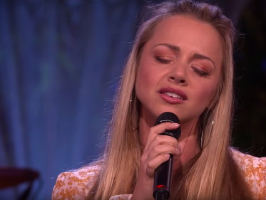 Emma Heesters werd totaal verrast door haar mededeelnemers Beste Zangers