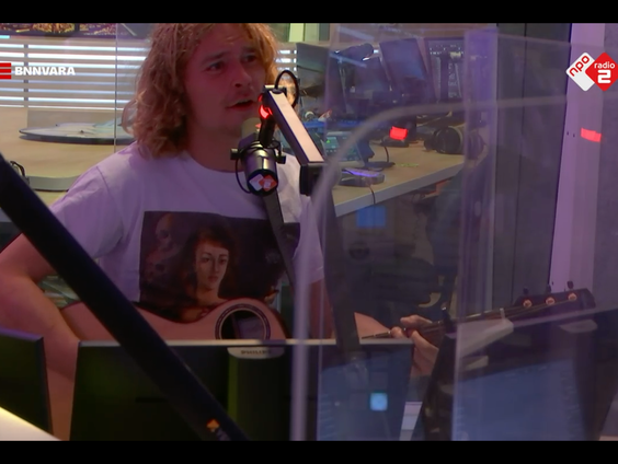 Gercøh. covert Little Black Marines van Black Keys (Live @ Giel)