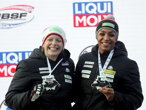 Bobsleester Jennifer Onasanya heeft nieuwe nationaliteit: "Als ik maar naar Olympische Spelen kan"