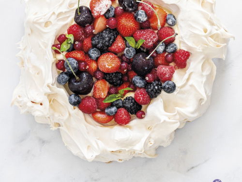Danny Jansen in de studio met zijn nieuwe dessert boek!