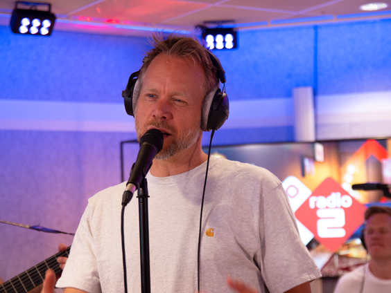 Diggy Dex ontzettend blij met z'n aankomende nieuwe plaat